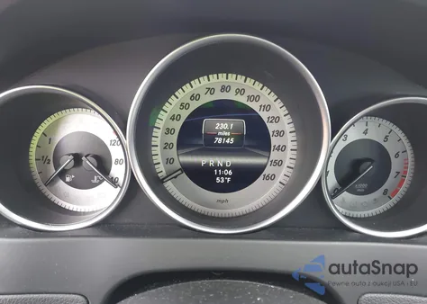 2013 Mercedes-Benz C 250 Sport z USA, uszkodzony, nr VIN WDDGF4HB9DR273388